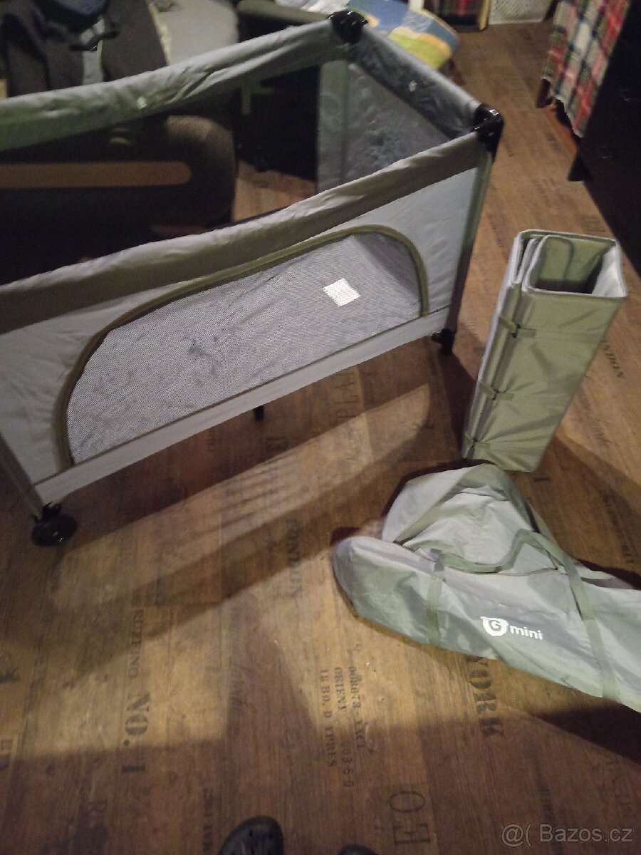 Dětská skládací přenosná postýlka. - 3