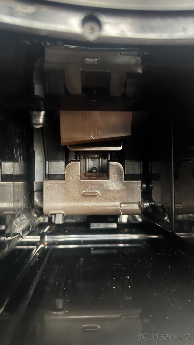 Kávovar Jura E8 - 3