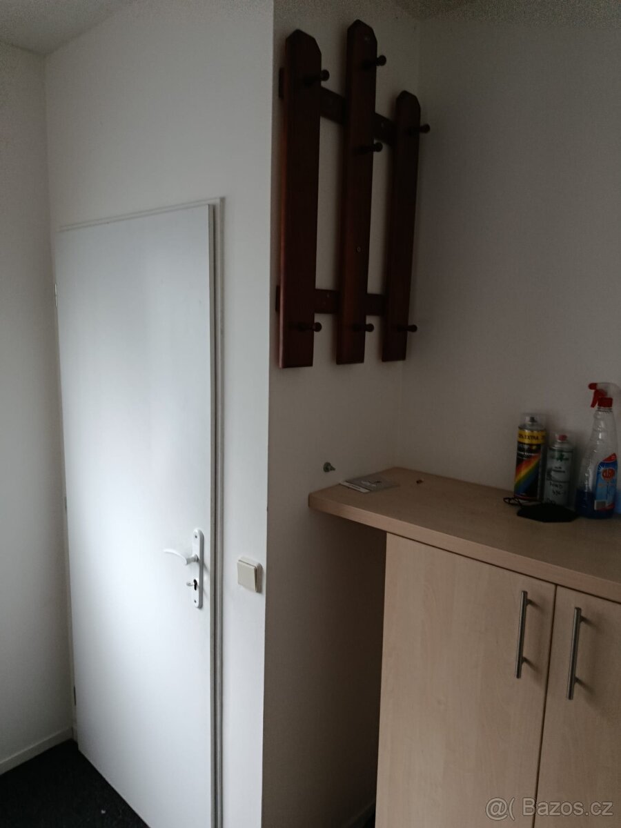 Prodám mobilní domek, buňku - 3