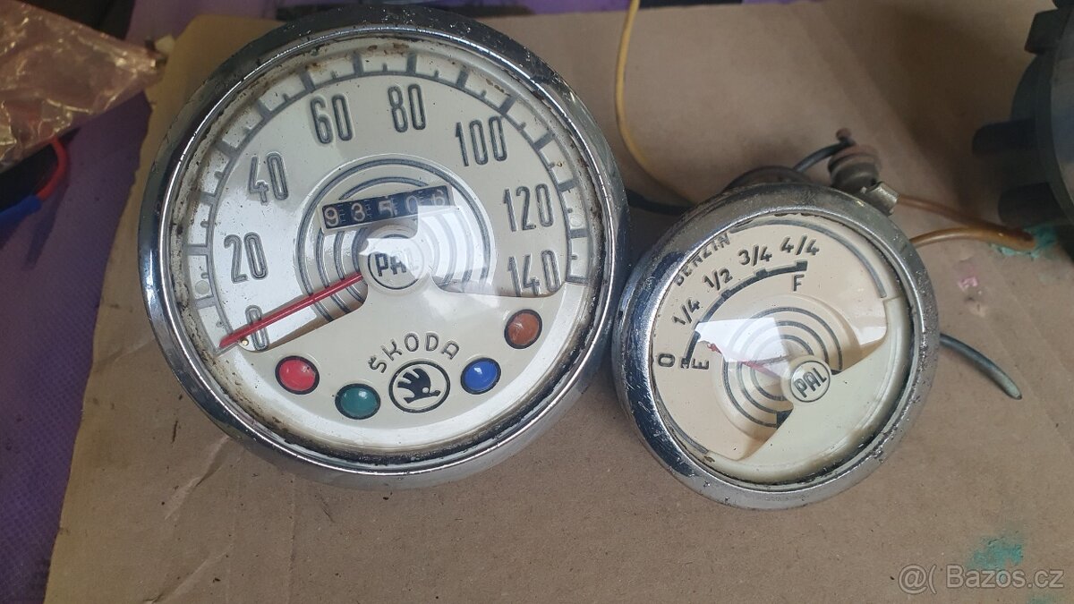 Budíky škoda spartak - 3