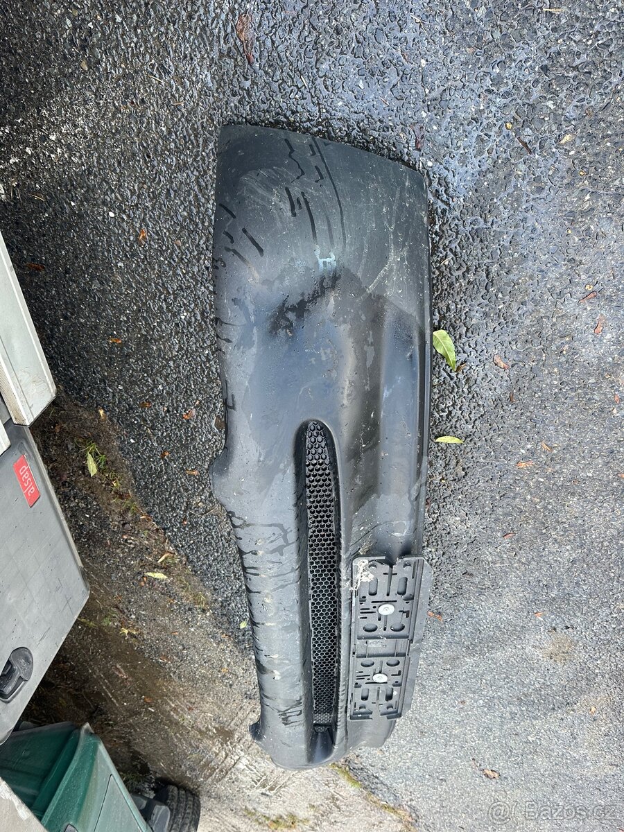 Přední nárazník Ford Escort - 3