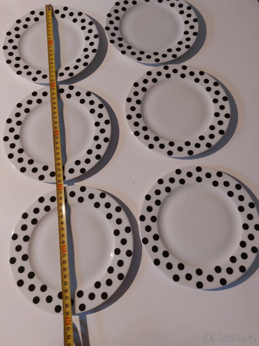 Nová sada českého porcelánu. - 3