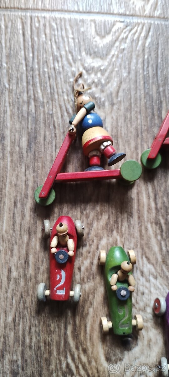 Dřevěné figurky a autíčka - 3