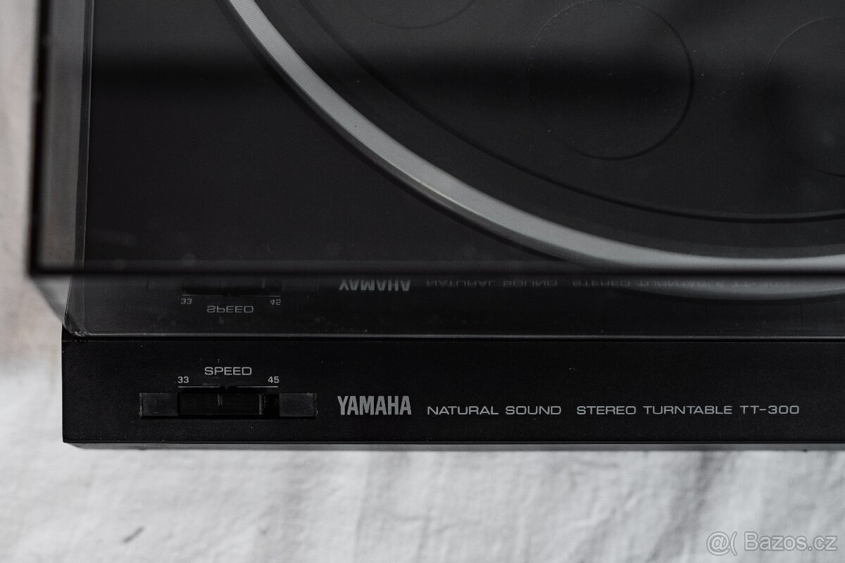 Gramofon YAMAHA - 3