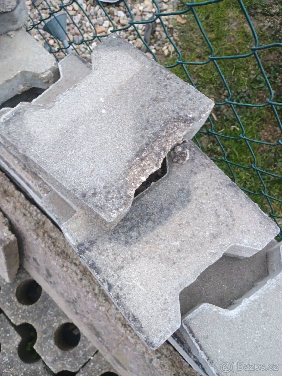 Zamkova dlazba 4cm Íčko - 3