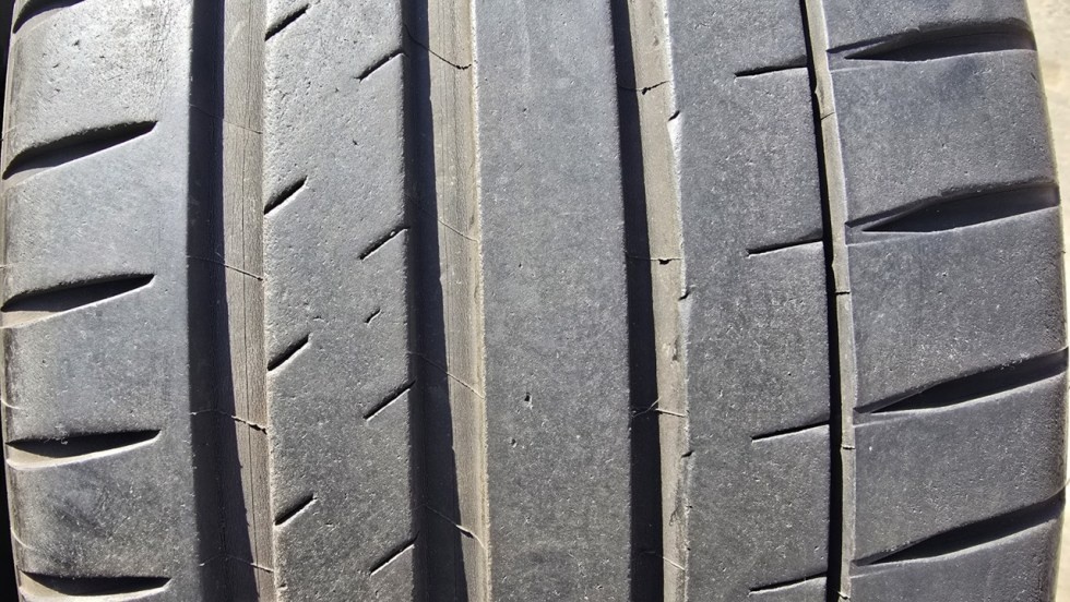 Letní pneu 225/40/19 Michelin - 3