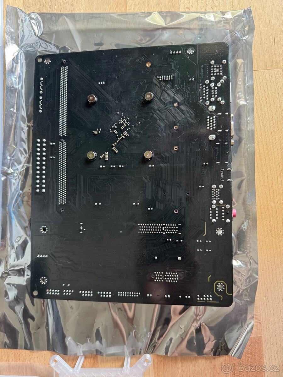 ASRock N100M - 3
