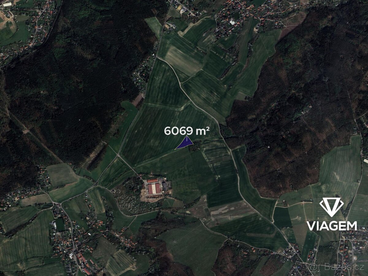 Pole 6 069 m², Podíl 50 % o výměře 3 035 m² - 3