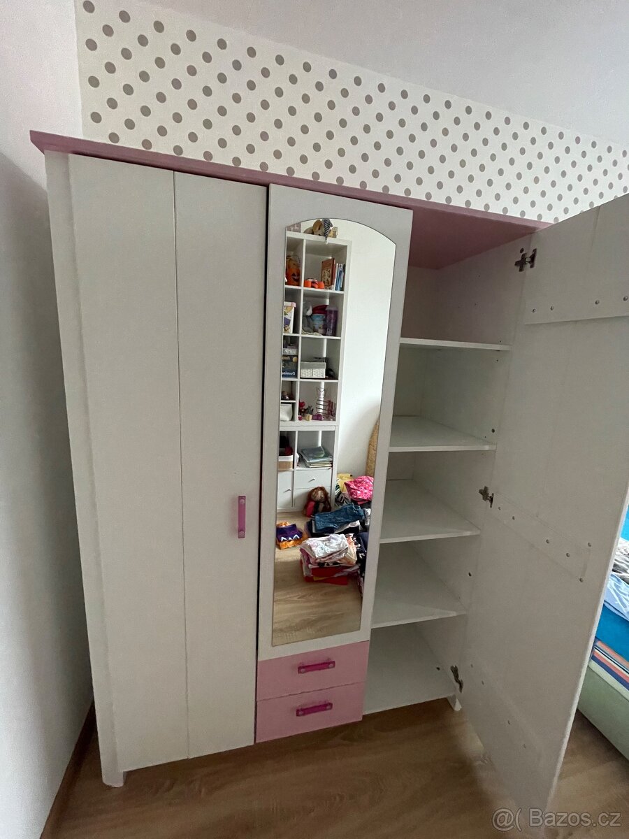 Dětská šatní skříň - 3