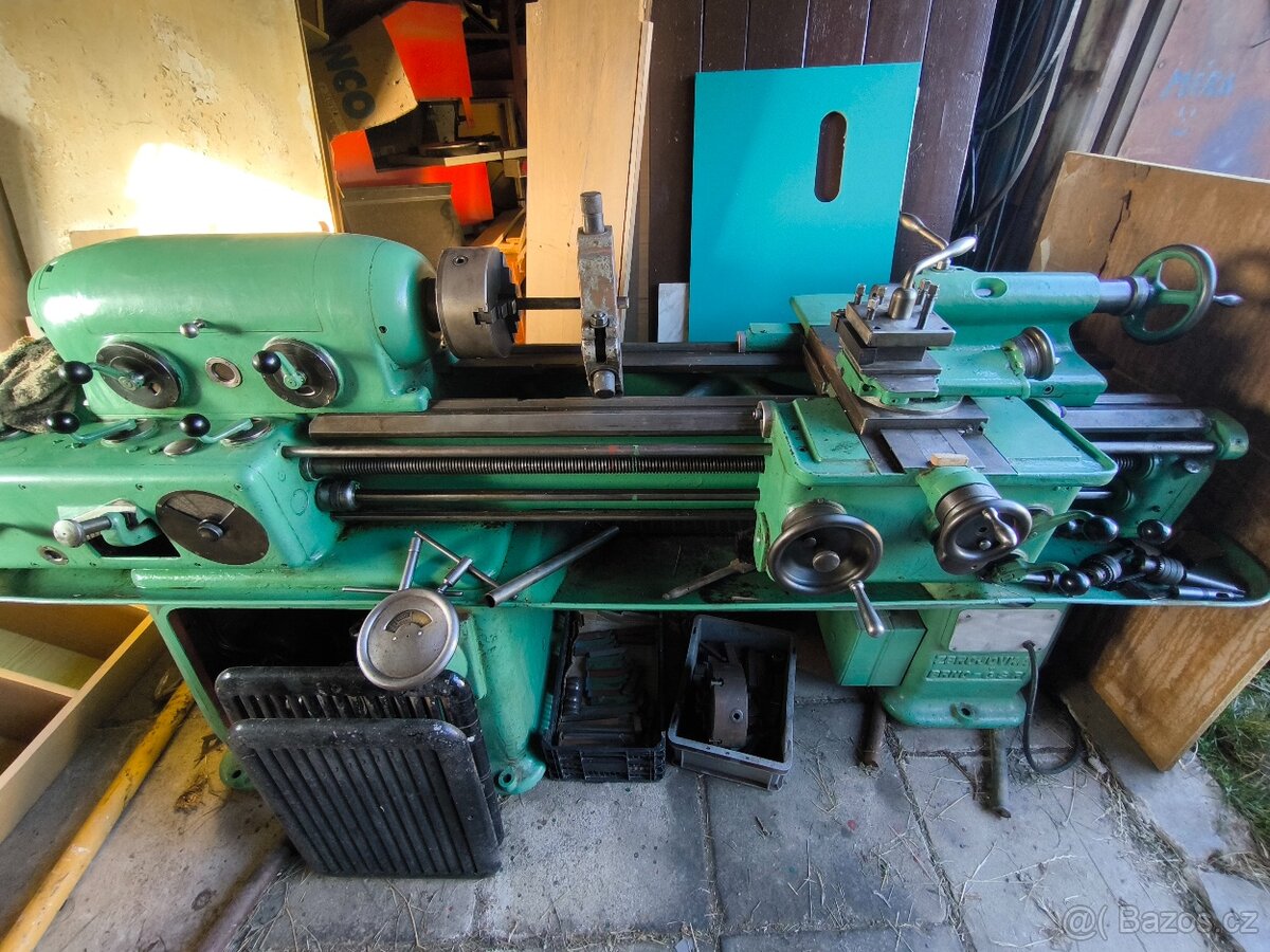 Soustruh SV16 - 3