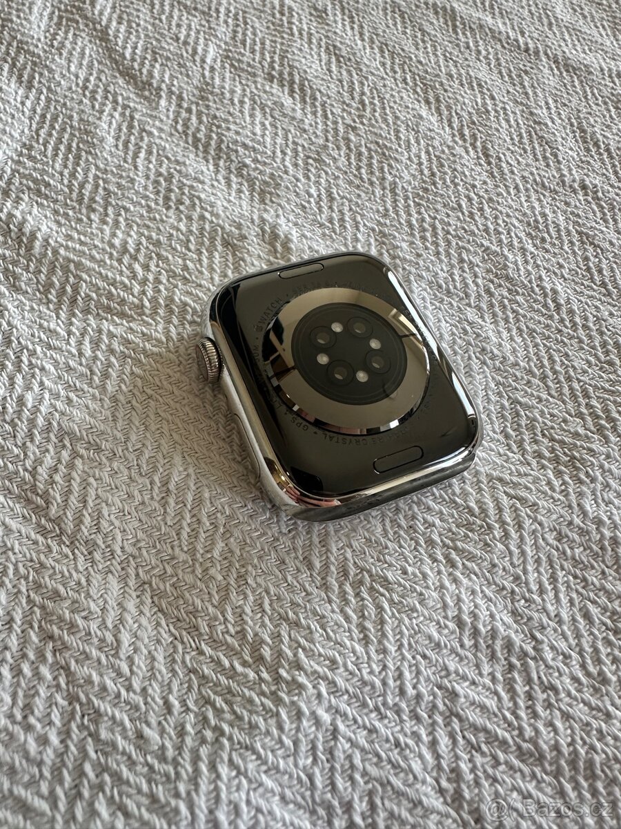 Apple Watch Series 8 - 3