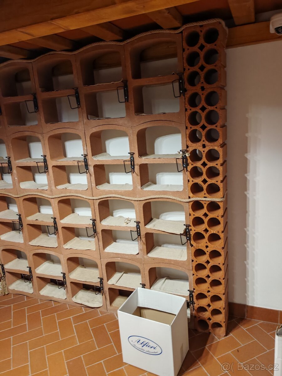 Regál na víno Standard červený - 3