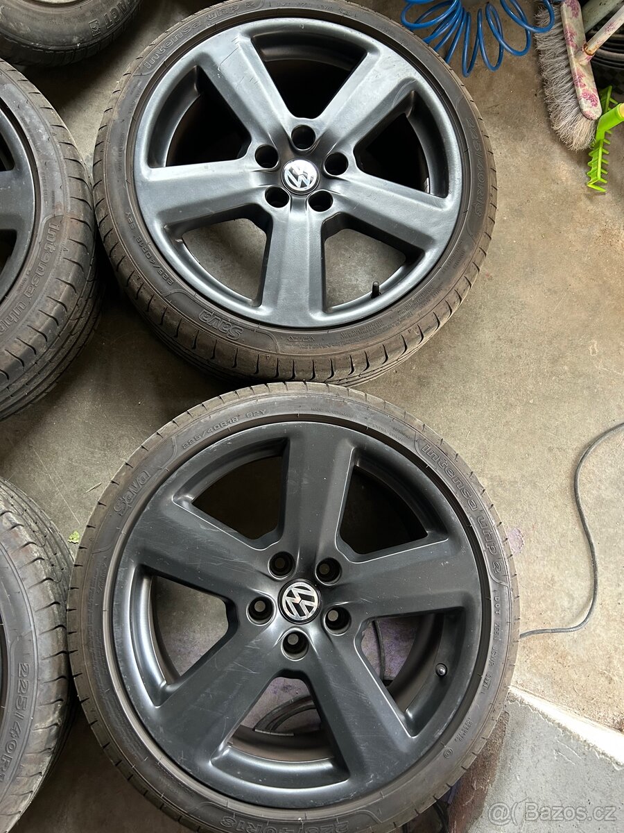 Alu kola originál Audi R18 5x112 225/40/18 letní - 3