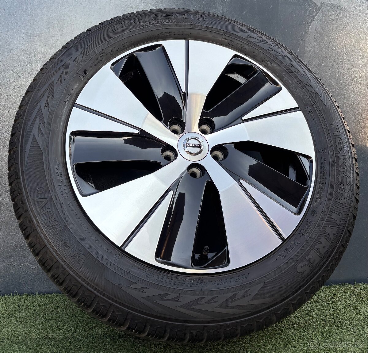 Zimní sada alu Volvo XC40 235/55R18 104H - 3
