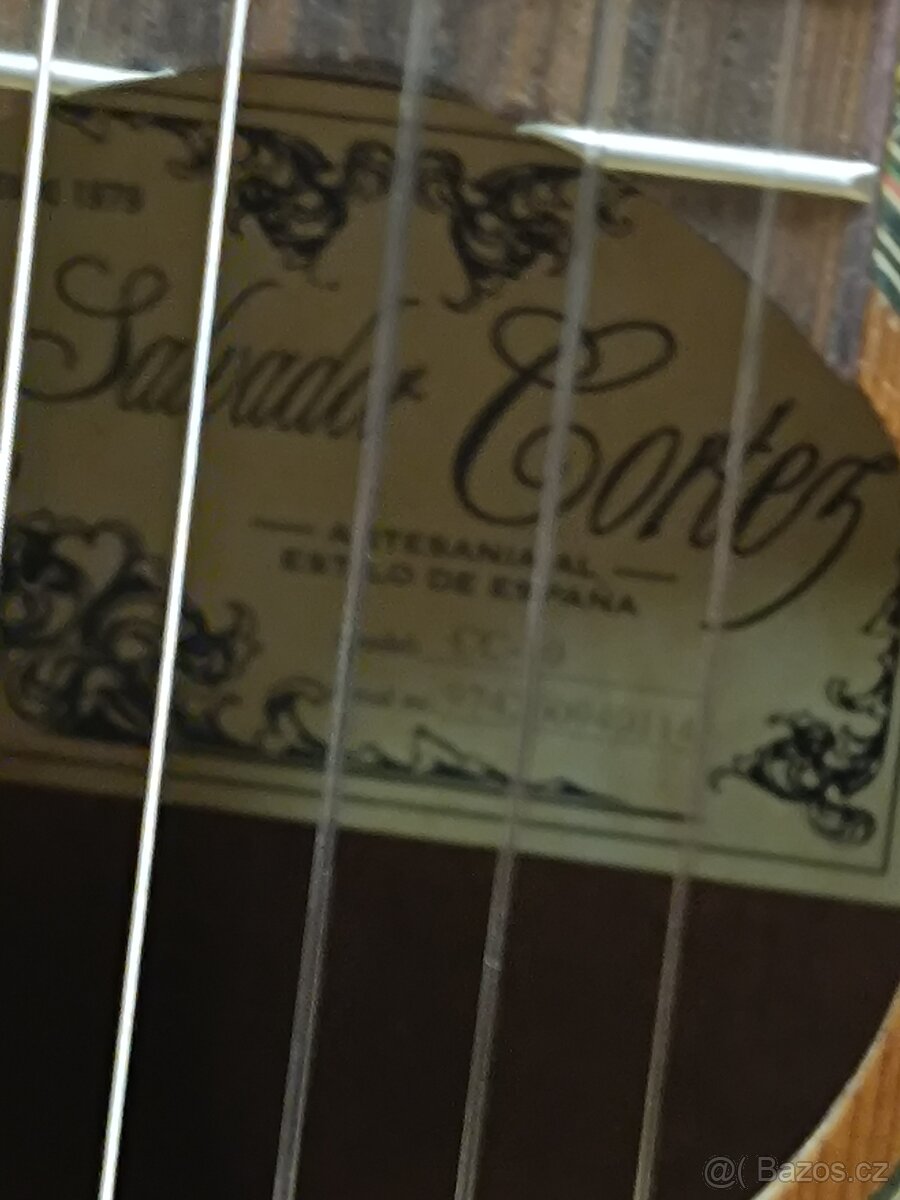 Prodám klasickou 4/4 kytaru Salvador Cortez- Kyjov - 3