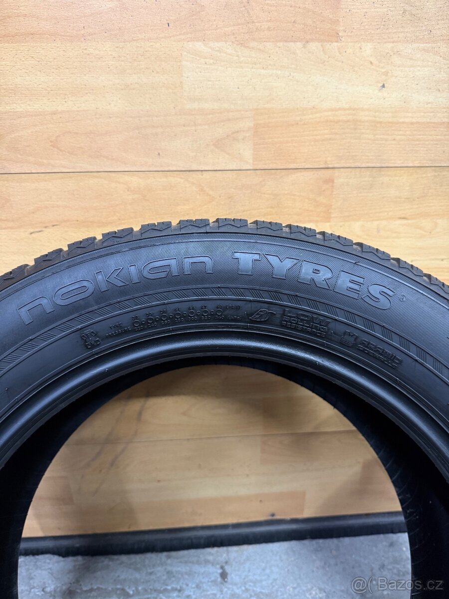 Zimní pneu 235/55/17 č.1 - 3