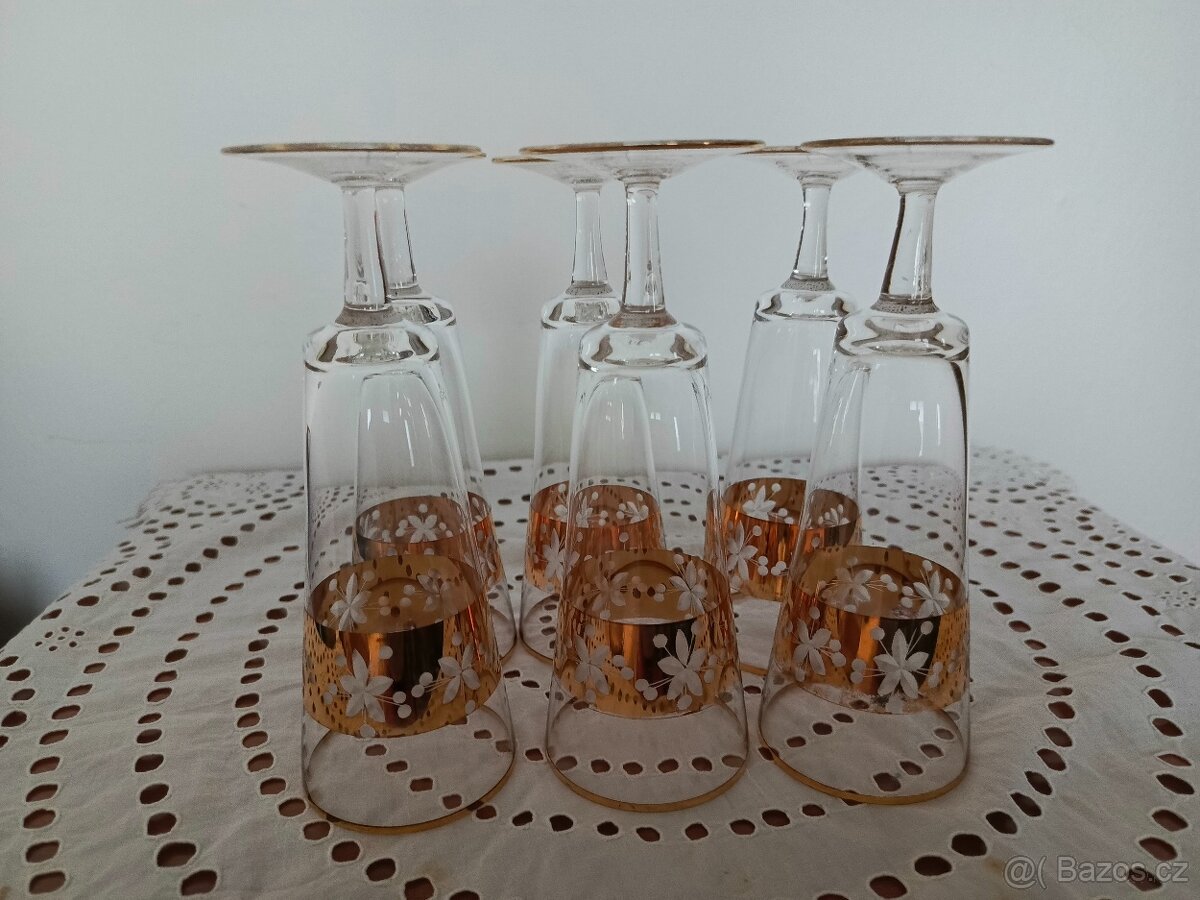 RETRO SKLENICE NA SEKT -"TRUMPETY" - 17,5 cm - 3