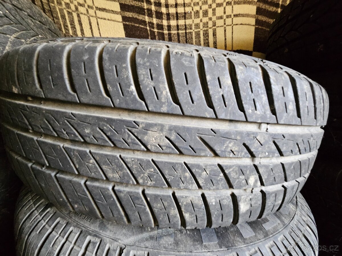Zimní pneumatiky 175-165/65 R14 +R13 plechové disky - 3