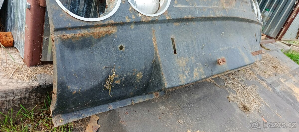 Tatra 613 - přední čelo - 3