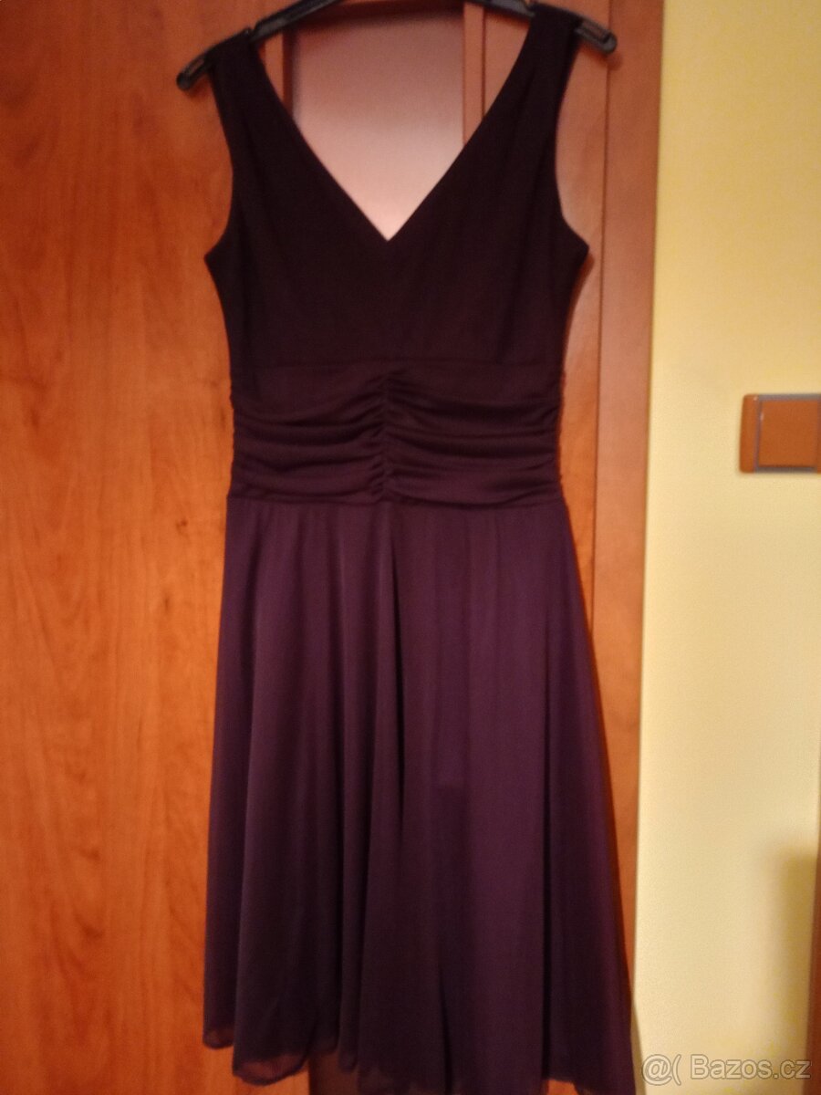 Prodám hezké společenské šaty - 3