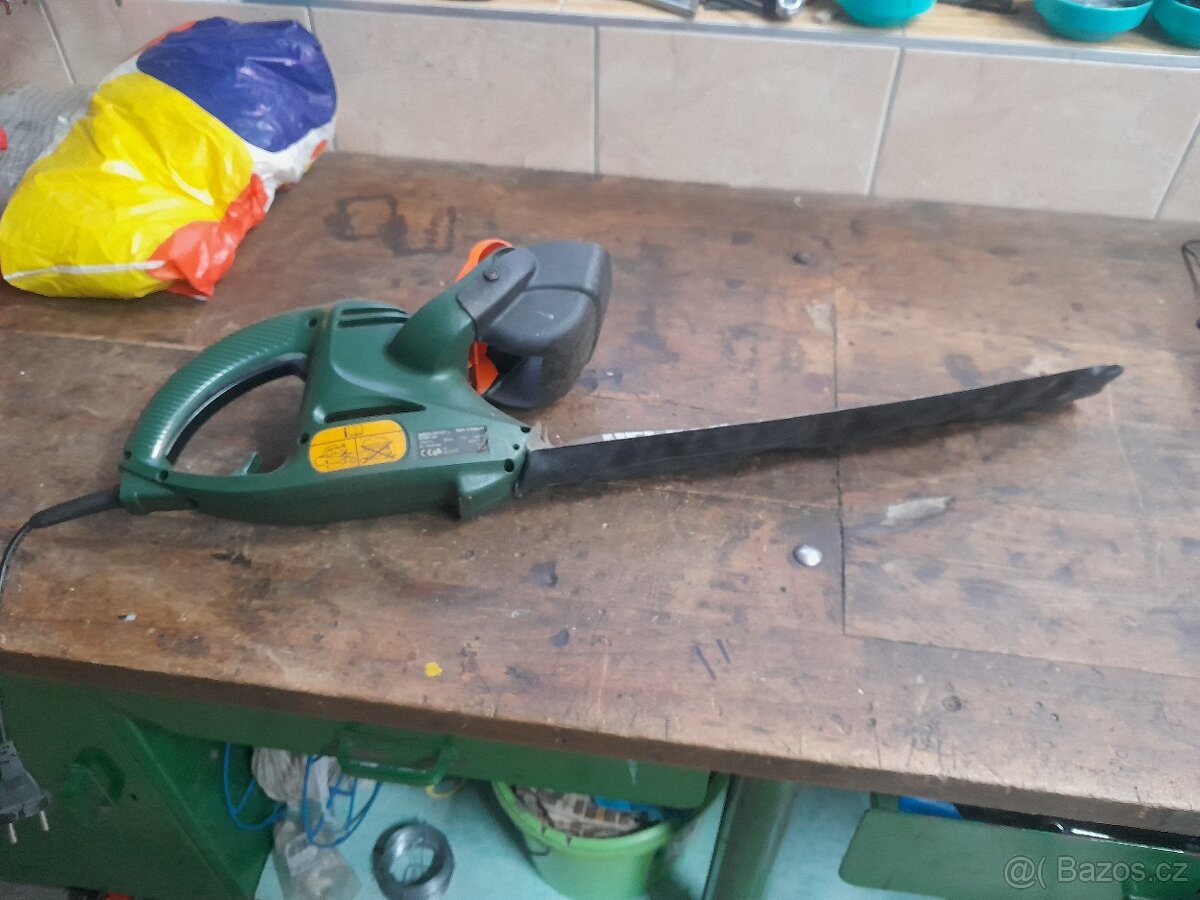 Plotostrih Black a Decker - 3