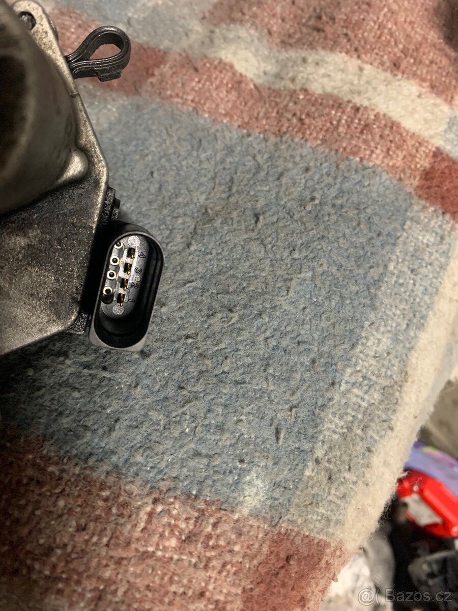 Škrtící klapka 1.9tdi 2.0tdi 03g128063cv120 - 3