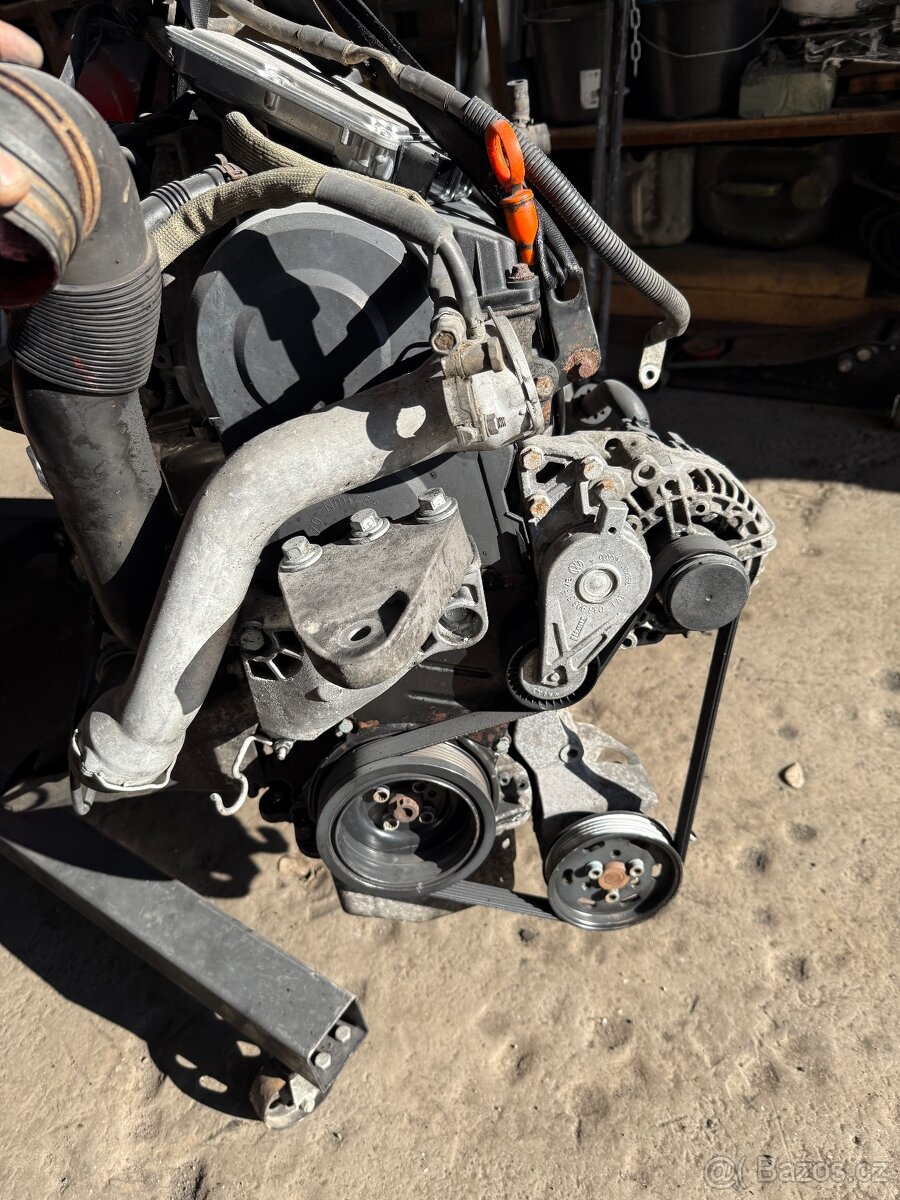 Motor Vw t5 1.9tdi AXC převodovka GTY 5q - 3