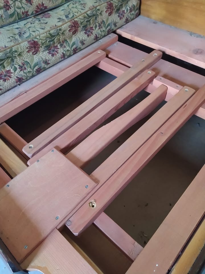 Rozkládací gauč - 3