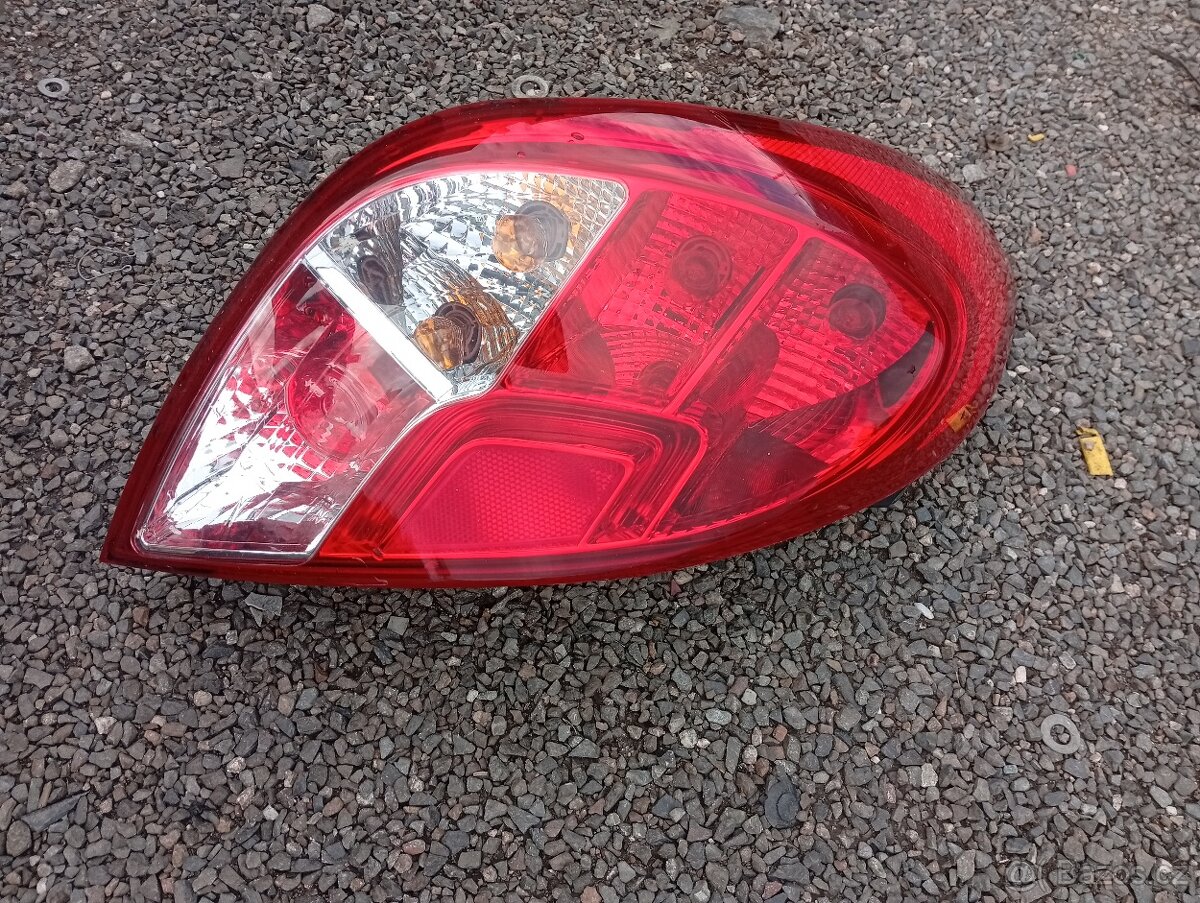 HYUNDAI I20 ZADNÍ LEVÉ SVĚTLO Z RV 2015 PĚKNÉ - 3
