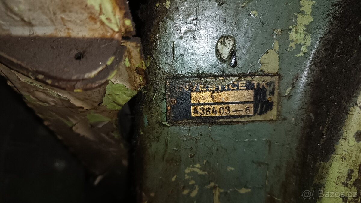 Výstředníkový lis ,malý v chodu - 3