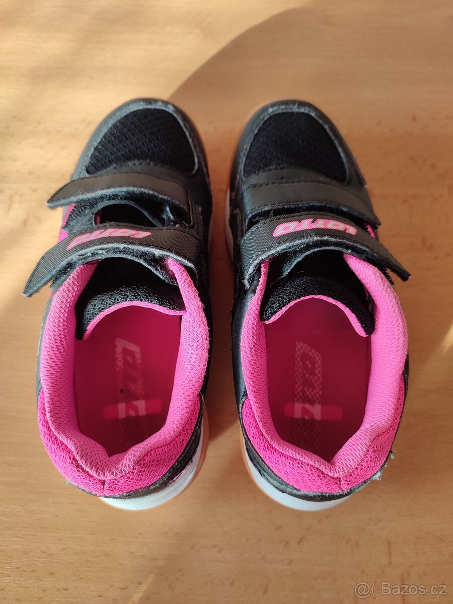 Dívčí sálová obuv vel. 31 - 3