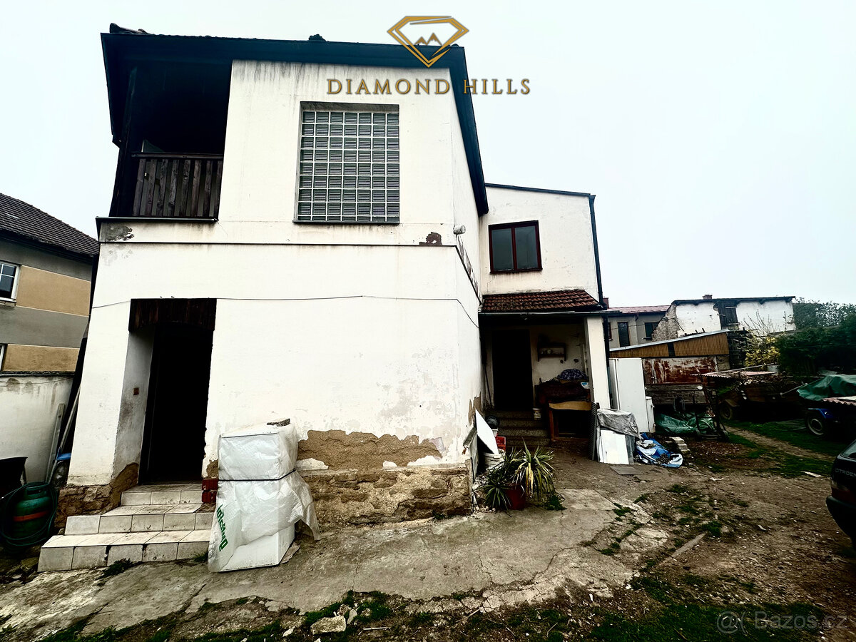 Prodej rodinného domu 261m² s pozemkem 647m², Kněževes u Rak - 3