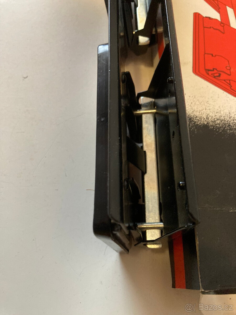 Děrovačka dvojitá na formát A 4 za 200 kč - 3