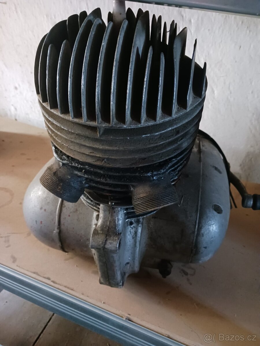 Jawa 250 kyvacka motor - 3