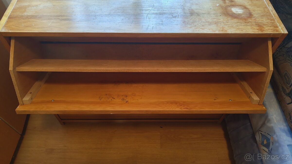 Dřevěný botník - 3