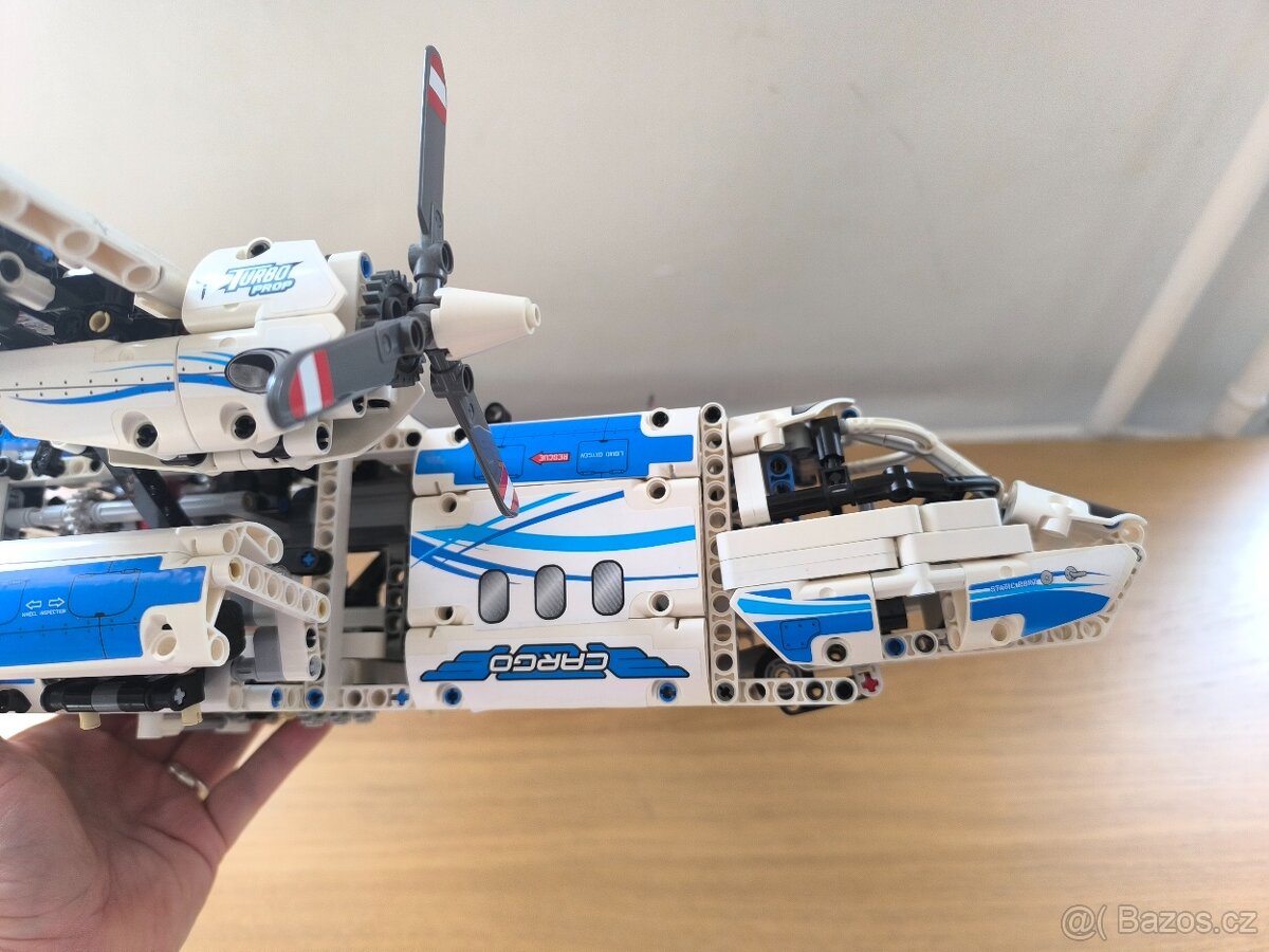 LEGO Technic 42025 - 3