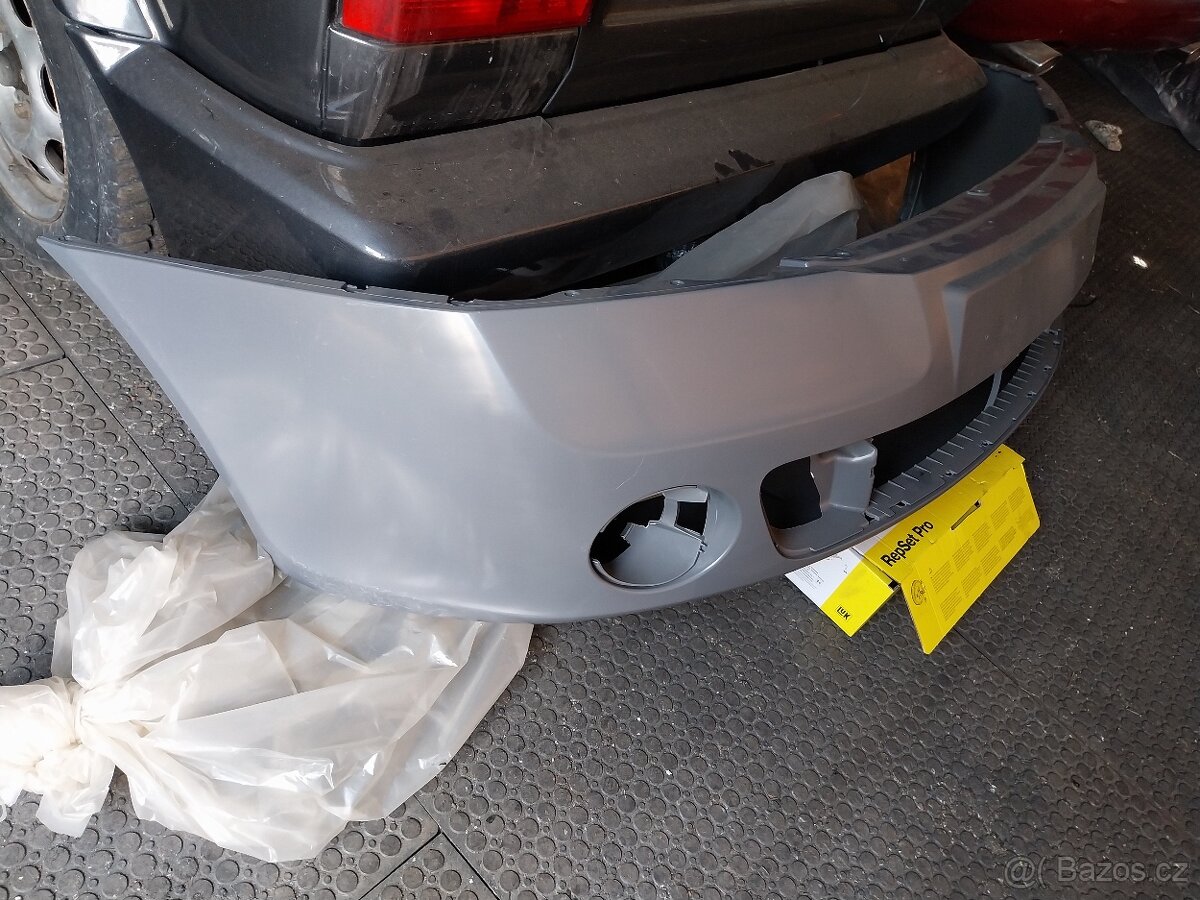 Škoda Octavia 2 RS - nárazník - 3