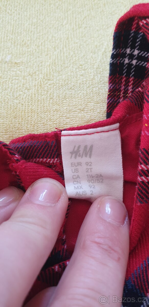 Krásné šaty na vánoční focení - 3