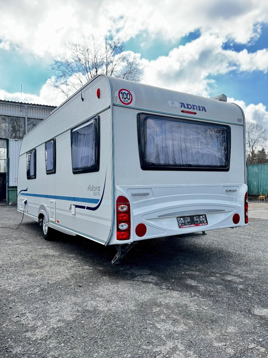 Adria Adora 563 PU ~ Královská postel