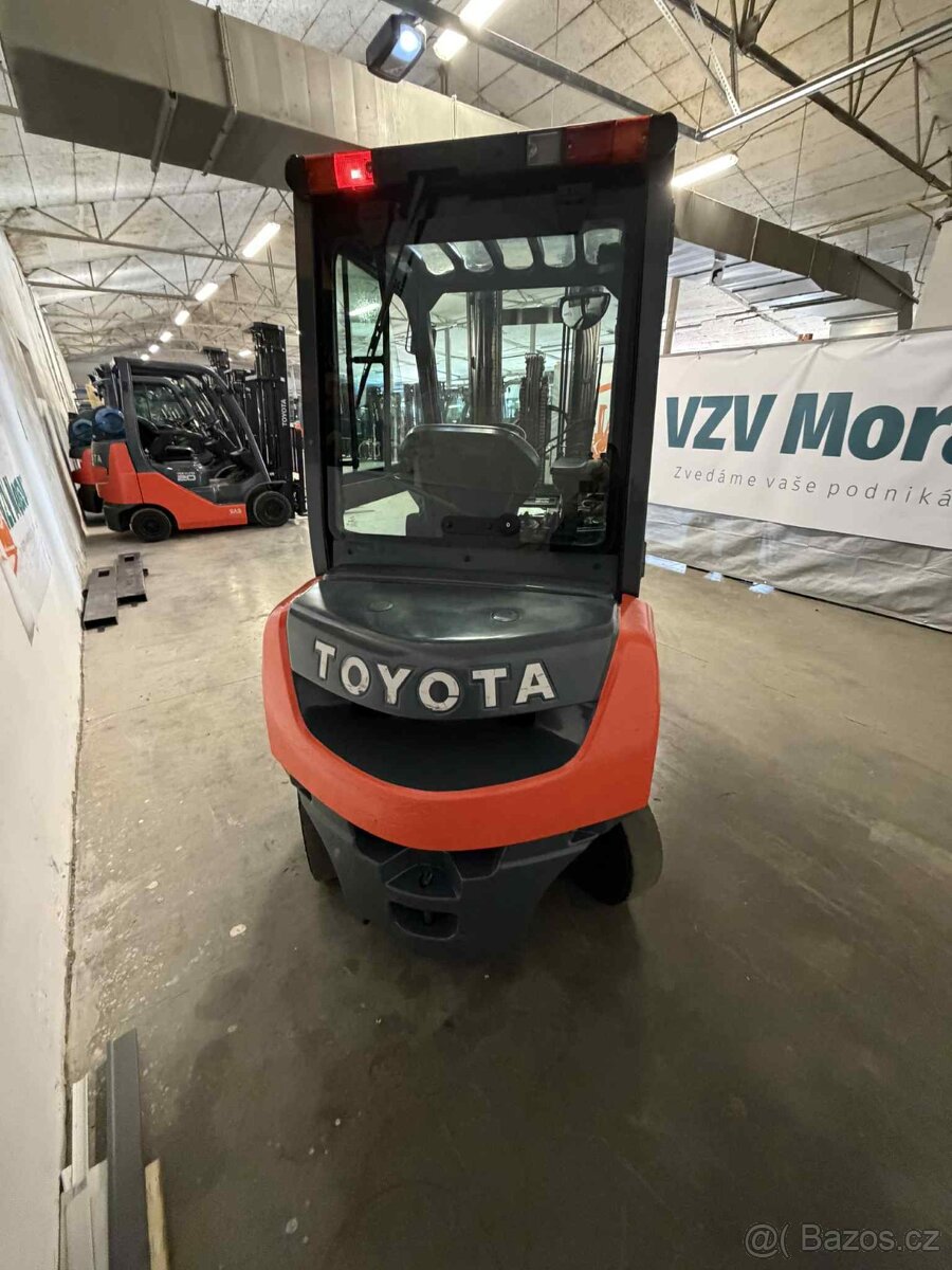 Vysokozdvižný vozík Toyota, 52-8FDF20. Teleskopické vidlice - 3