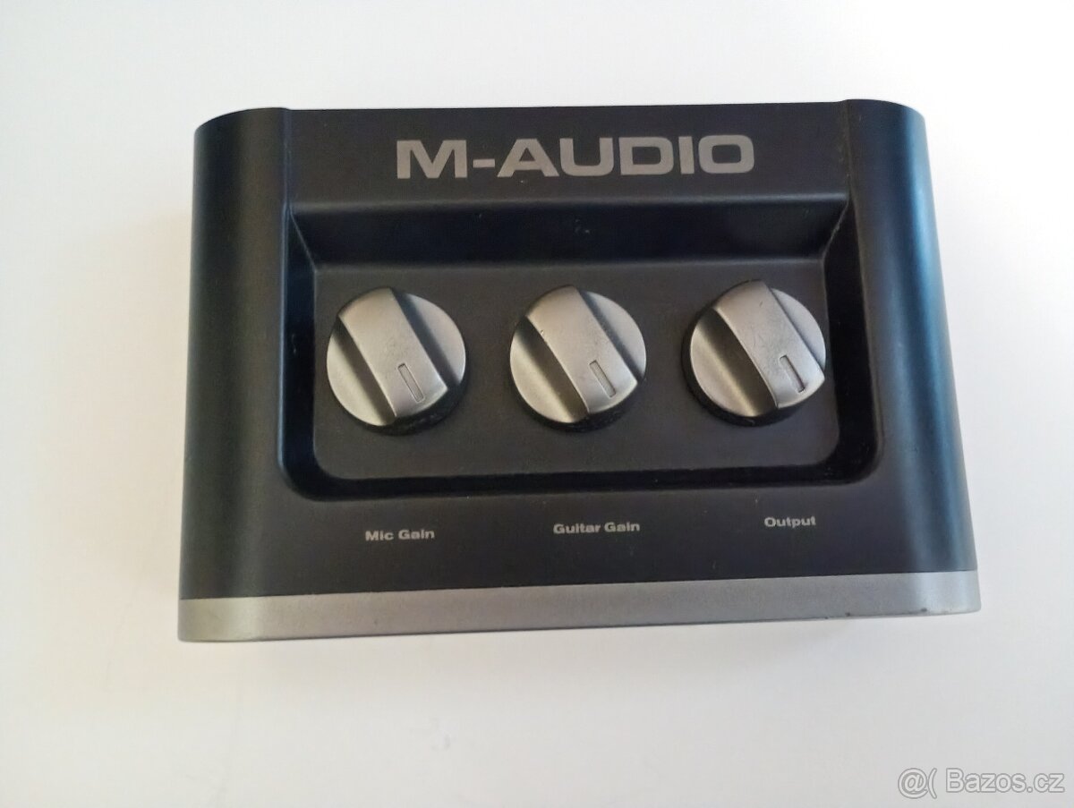 Shure Beta 58A | Shure SM58 | M-audio Fast Track - 3