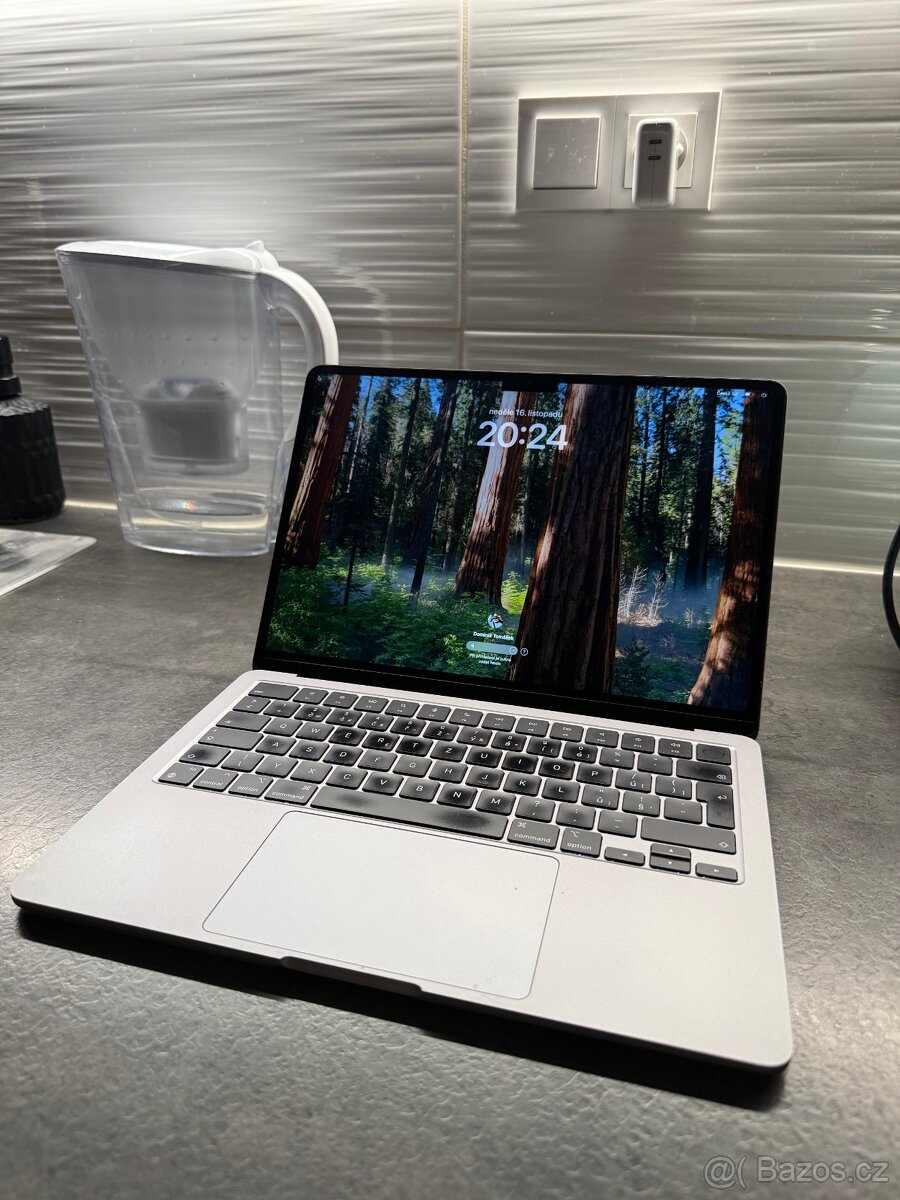 Macbook Air 13 - M3 512gb SSD, 16gb RAM - 3