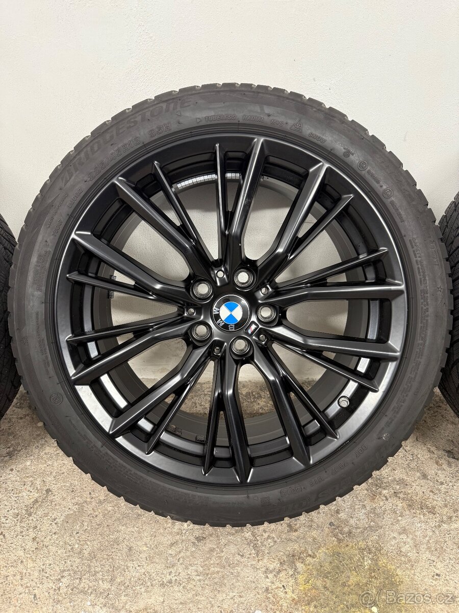 Originál alu kola Bmw 5x112 R18 styling 796M zimní - 3