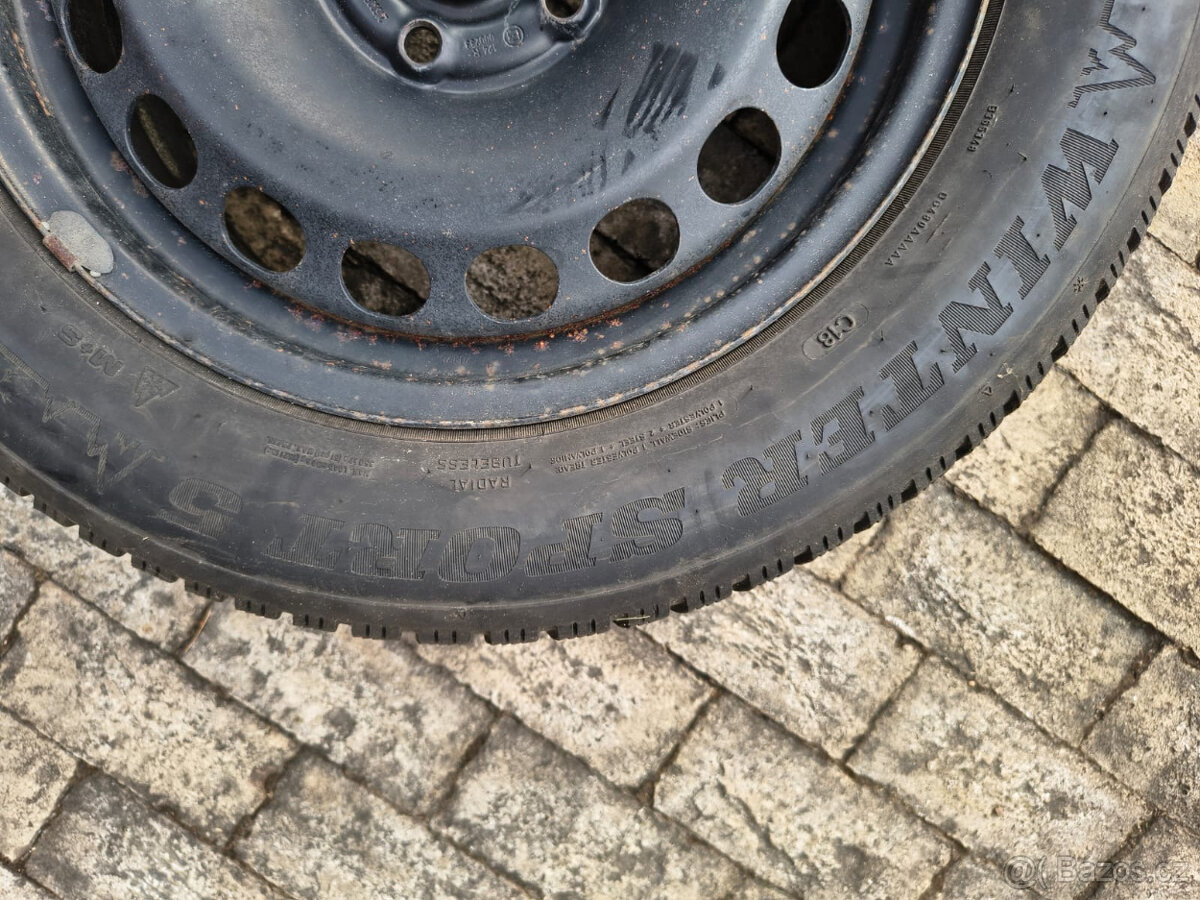VW zimní sada - pneumatiky s plech. koly 215/60R16 - 3