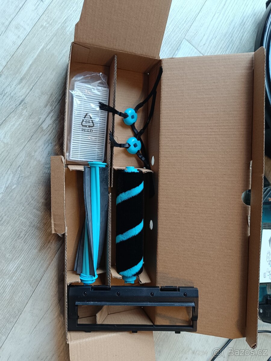 Robotický vysavač ETA Master 5229 3V1 top stav - 3