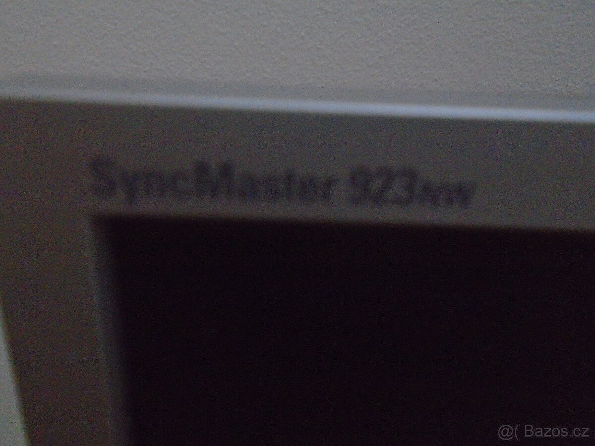 Monitor Samsung SyncMaster 923 nw - 3