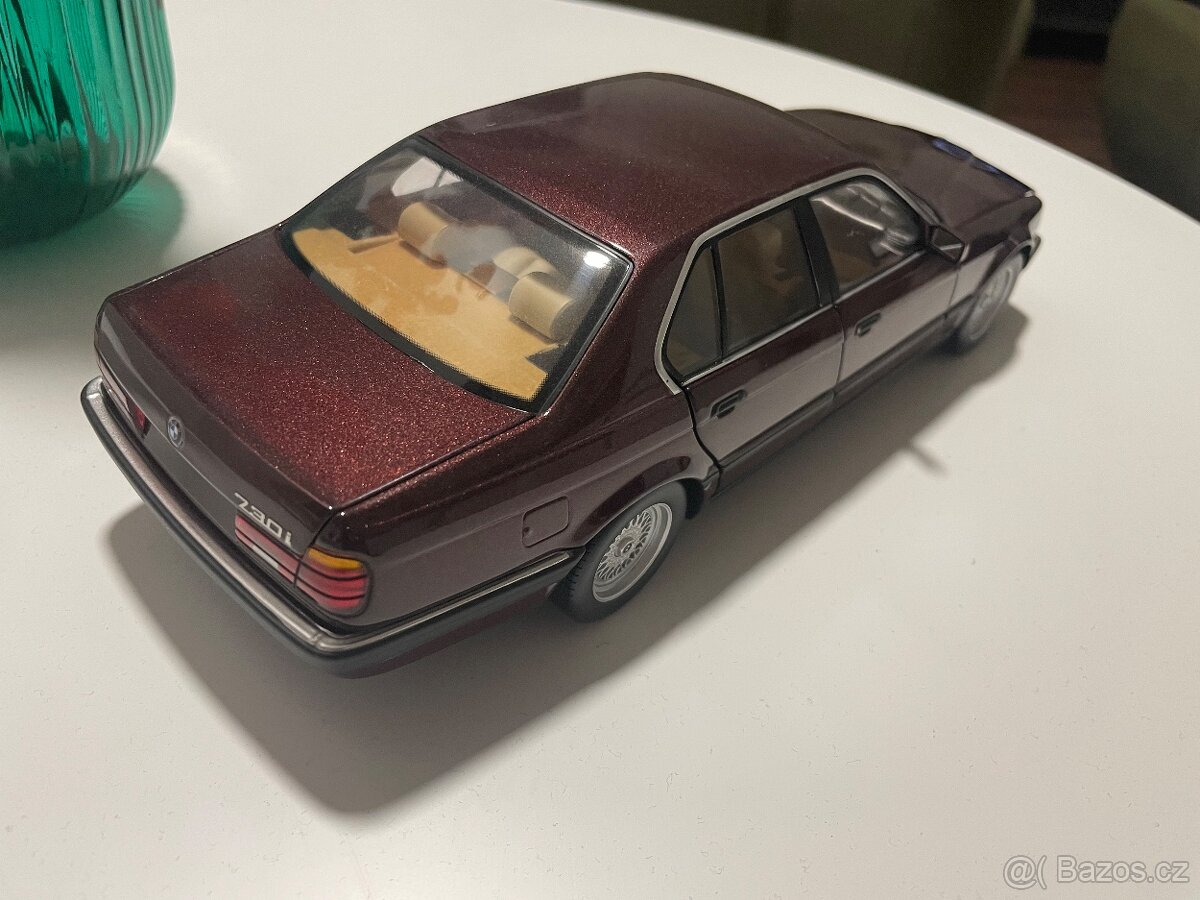 BMW E32 730i 1:18 Minichamps - 3