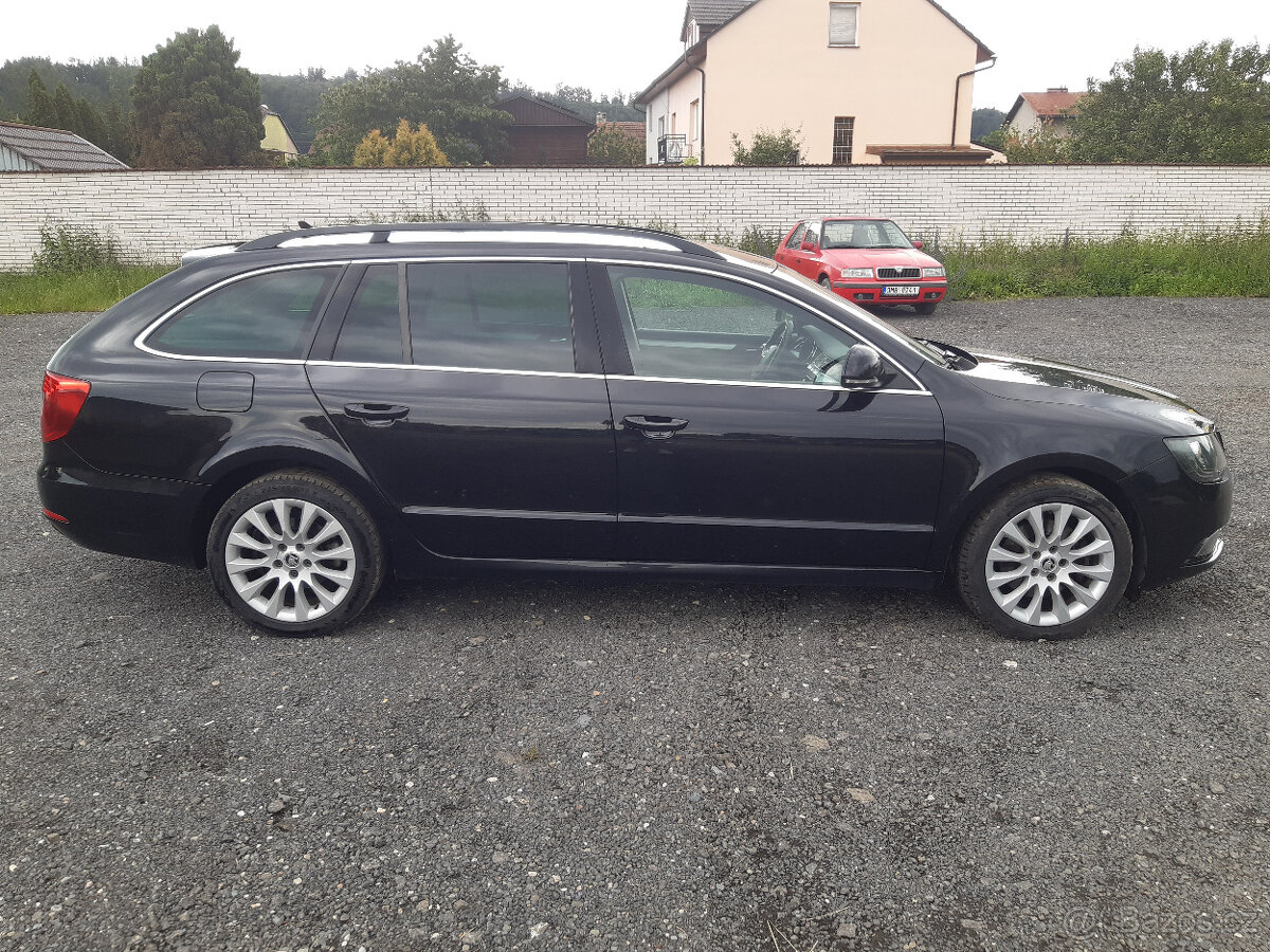 ŠKODA SUPERB COMBI 2.0TDI 103kw EXCLUSIVE - 3