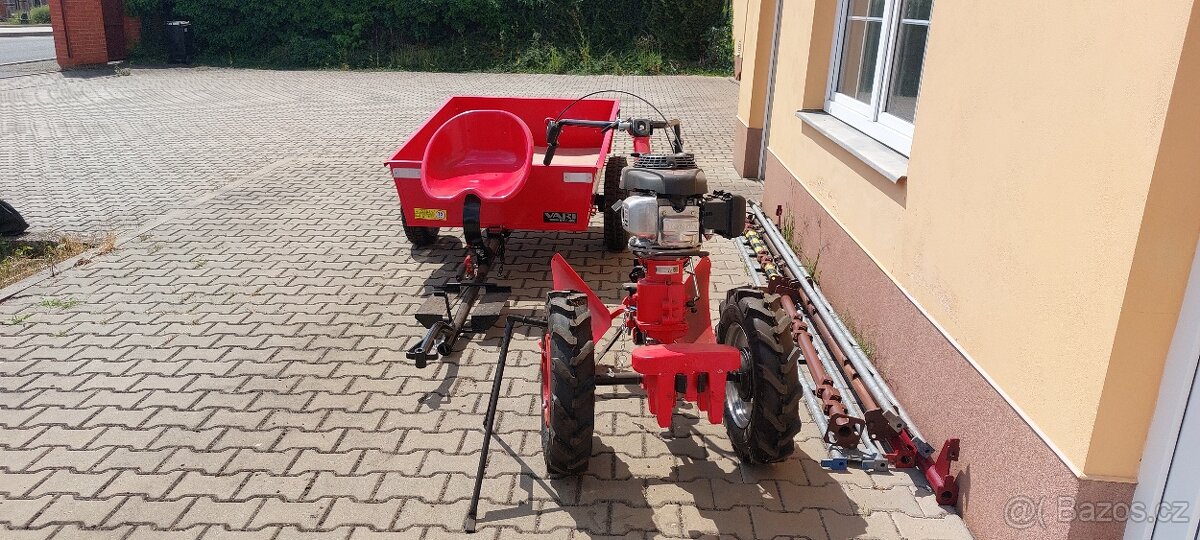 Prodám sestavu malotraktor VARI IV - 3