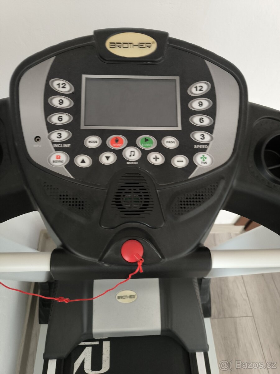 Běžící pás ACRA GB4600
- 3